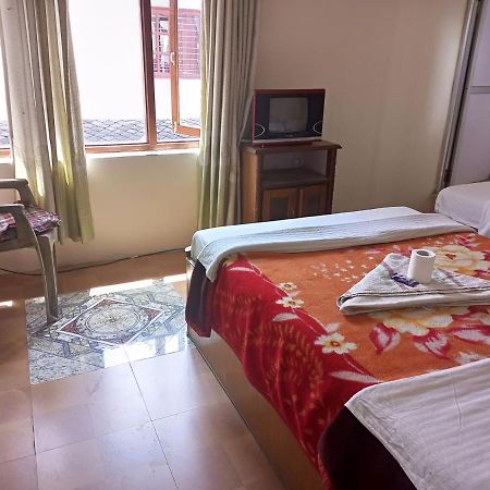 Hotel Rosemerry Pokhara Ngoại thất bức ảnh